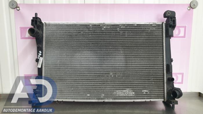 Gebruikte Radiateur Fiat Punto Evo (199) 1.3 JTD Multijet 85 16V Prijs € 39,99 Margeregeling aangeboden door Autodemontage Aandijk