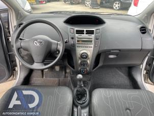 Gebruikte Airbag Set + Module Toyota Yaris II (P9) 1.0 12V VVT-i Prijs € 299,99 Margeregeling aangeboden door Autodemontage Aandijk