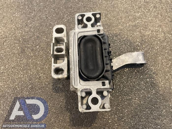 Motorsteun van een Volkswagen Golf VII (AUA) 2.0 GTD 16V 2015