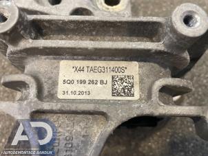 Motorsteun van een Volkswagen Golf VII (AUA) 2.0 GTD 16V 2015