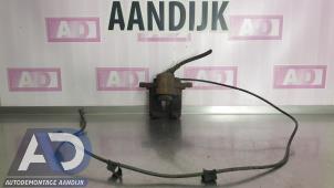 Gebruikte Remklauw (Tang) links-achter Mercedes Vito (639.6) 2.2 111 CDI 16V Prijs € 29,99 Margeregeling aangeboden door Autodemontage Aandijk