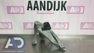 Gebruikte Motorsteun Audi A8 (D4) 4.2 TDI V8 32V Quattro Prijs € 49,99 Margeregeling aangeboden door Autodemontage Aandijk