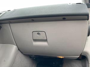 Gebruikte Dashboardkastje Volvo C30 (EK/MK) 2.4 D5 20V Prijs € 34,99 Margeregeling aangeboden door Autodemontage Aandijk