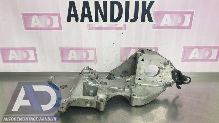 Gebruikte Dynamosteun boven Volkswagen Golf VI (5K1) 2.0 TDI 16V Prijs € 49,99 Margeregeling aangeboden door Autodemontage Aandijk
