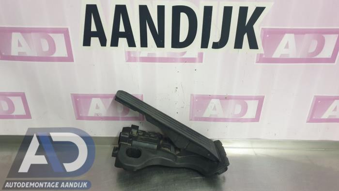 Gebruikte Sensor Gaspedaalpositie Volkswagen Golf V (1K1) 1.9 TDI Prijs € 14,99 Margeregeling aangeboden door Autodemontage Aandijk