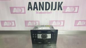 Gebruikte Radio CD Speler Opel Astra H (L48) 1.6 16V Prijs € 49,99 Margeregeling aangeboden door Autodemontage Aandijk