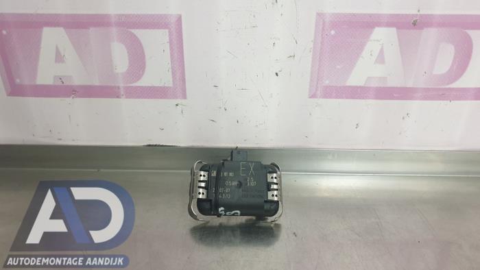 Gebruikte Sensor regen Opel Astra H (L48) 1.6 16V Prijs € 19,99 Margeregeling aangeboden door Autodemontage Aandijk