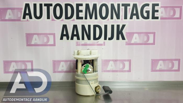 Gebruikte Tank element Pomp Dacia Logan (LS) 1.6 Prijs € 39,99 Margeregeling aangeboden door Autodemontage Aandijk