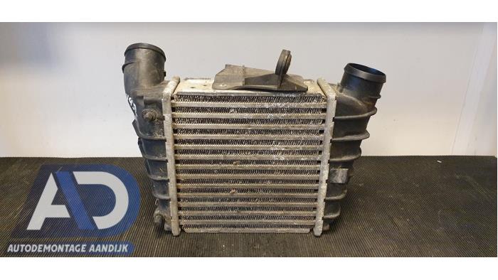 Gebruikte Intercooler Volkswagen Polo IV (9N1/2/3) 1.4 TDI 75 Prijs € 24,99 Margeregeling aangeboden door Autodemontage Aandijk