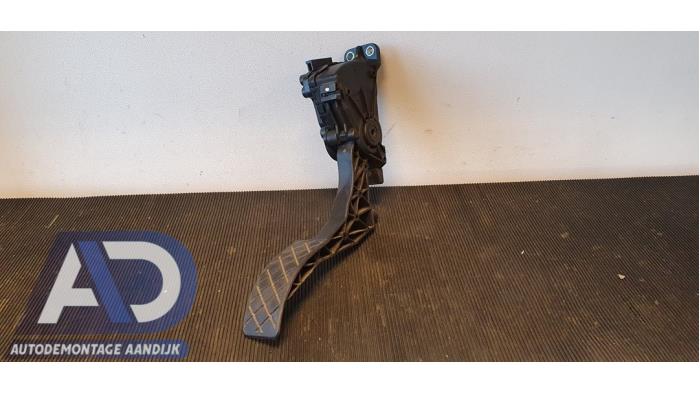 Gebruikte Sensor Gaspedaalpositie Volkswagen Polo IV (9N1/2/3) 1.4 TDI 75 Prijs € 19,99 Margeregeling aangeboden door Autodemontage Aandijk