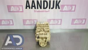 Gebruikte Zekeringkast Toyota Yaris (P1) 1.3 16V VVT-i Prijs € 39,99 Margeregeling aangeboden door Autodemontage Aandijk