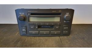 Gebruikte Radio CD Speler Toyota Avensis (T25/B1B) 1.8 16V VVT-i Prijs € 49,99 Margeregeling aangeboden door Autodemontage Aandijk