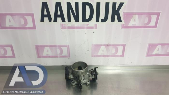 Gebruikte Gasklephuis Hyundai Tucson (JM) 2.0 16V CVVT 4x2 Prijs € 49,99 Margeregeling aangeboden door Autodemontage Aandijk
