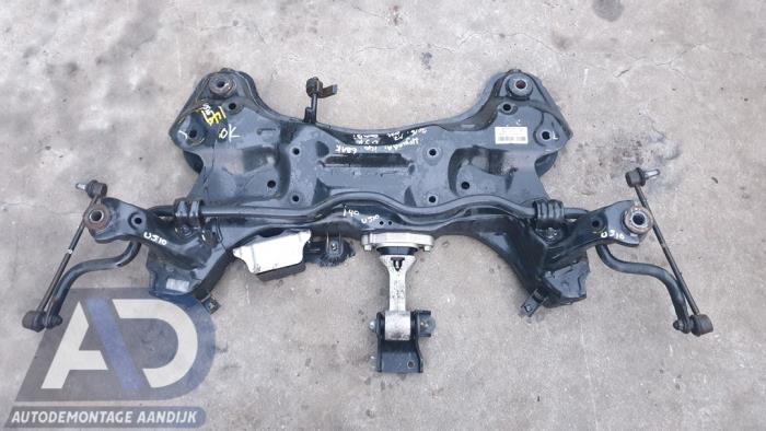 Gebruikte Subframe Hyundai i40 CW (VFC) 1.7 CRDi 16V Prijs € 199,99 Margeregeling aangeboden door Autodemontage Aandijk