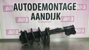Gebruikte Schokdemperpoot links-voor Hyundai i40 CW (VFC) 1.7 CRDi 16V Prijs € 124,99 Margeregeling aangeboden door Autodemontage Aandijk