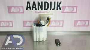 Gebruikte Tank element Pomp BMW 2 serie Active Tourer (F45) 218i 1.5 TwinPower Turbo 12V Prijs € 124,99 Margeregeling aangeboden door Autodemontage Aandijk