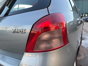 Gebruikte Achterlicht rechts Toyota Yaris II (P9) 1.3 16V VVT-i Prijs € 39,99 Margeregeling aangeboden door Autodemontage Aandijk