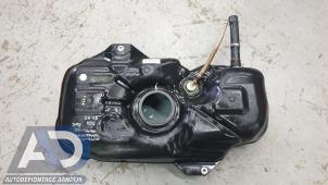 Gebruikte Brandstoftank Mitsubishi Space Star (A0) 1.0 12V Prijs € 59,99 Margeregeling aangeboden door Autodemontage Aandijk