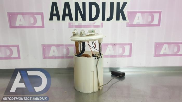 Gebruikte Tank element Pomp Renault Megane III Grandtour (KZ) 1.5 dCi 110 Prijs € 39,99 Margeregeling aangeboden door Autodemontage Aandijk