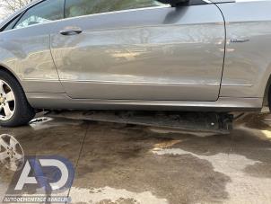 Gebruikte Sideskirt rechts Mercedes E (C207) E-350 CGI V6 24V Prijs € 99,99 Margeregeling aangeboden door Autodemontage Aandijk