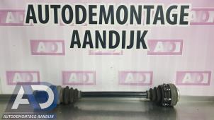 Gebruikte Steekas links-achter BMW 1 serie (E88) 120i 16V Prijs € 39,99 Margeregeling aangeboden door Autodemontage Aandijk