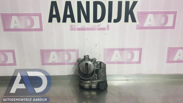 Gebruikte Gasklephuis Volvo C30 (EK/MK) 2.4 D5 20V Prijs € 64,99 Margeregeling aangeboden door Autodemontage Aandijk