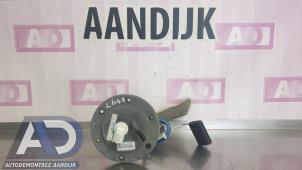 Gebruikte Tankvlotter Hyundai Tucson (JM) 2.0 16V CVVT 4x2 Prijs € 29,99 Margeregeling aangeboden door Autodemontage Aandijk