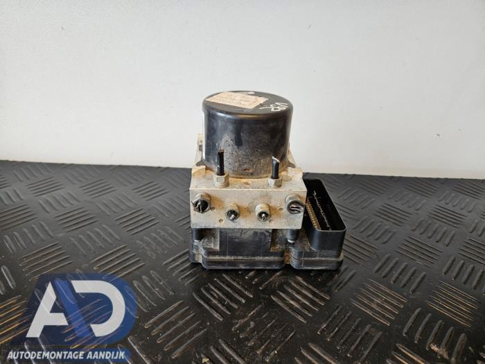 Gebruikte ABS Pomp Ford Focus 3 Wagon 1.6 Ti-VCT 16V 105 Prijs € 99,99 Margeregeling aangeboden door Autodemontage Aandijk