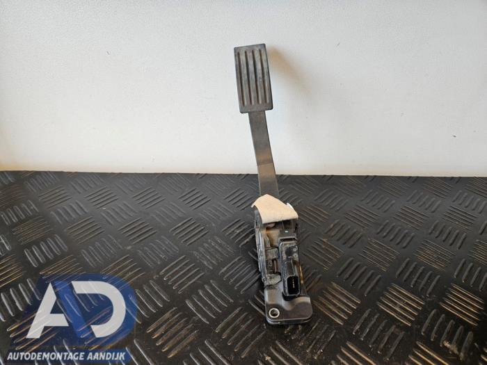 Gebruikte Sensor Gaspedaalpositie Ford Focus 3 Wagon 1.6 Ti-VCT 16V 105 Prijs € 24,99 Margeregeling aangeboden door Autodemontage Aandijk