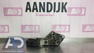 Gebruikte Versnellingsbak Steun Ford Focus 3 Wagon 1.6 TDCi 115 Prijs € 24,99 Margeregeling aangeboden door Autodemontage Aandijk