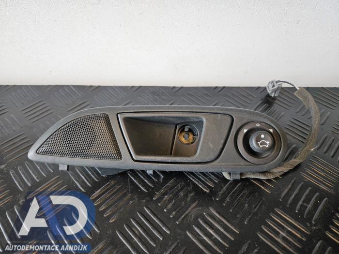 Gebruikte Handgreep Ford Fiesta 6 (JA8) 1.25 16V Prijs € 19,99 Margeregeling aangeboden door Autodemontage Aandijk