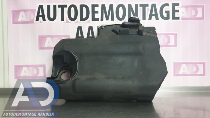 Afdekplaat motor van een Ford Transit Custom 2.2 TDCi 16V 2014