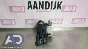 Gebruikte Oliefilterhuis Hyundai i40 CW (VFC) 1.7 CRDi 16V Prijs € 69,99 Margeregeling aangeboden door Autodemontage Aandijk