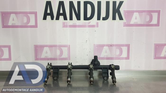Gebruikte Injector brug Dacia Logan (LS) 1.6 Prijs € 39,99 Margeregeling aangeboden door Autodemontage Aandijk