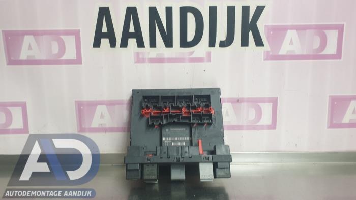 Gebruikte Computer Body Control Volkswagen Touran (1T1/T2) 2.0 TDI DPF Prijs € 29,99 Margeregeling aangeboden door Autodemontage Aandijk
