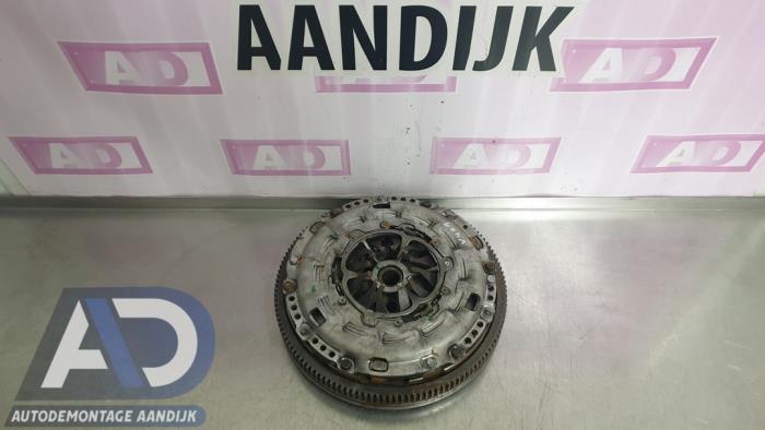Gebruikte Vliegwiel dubbele massa Audi A3 Sportback (8PA) 1.8 TFSI 16V Prijs € 149,99 Margeregeling aangeboden door Autodemontage Aandijk