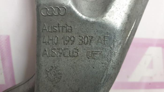 Motorsteun van een Audi A8 (D4) 4.2 TDI V8 32V Quattro 2011