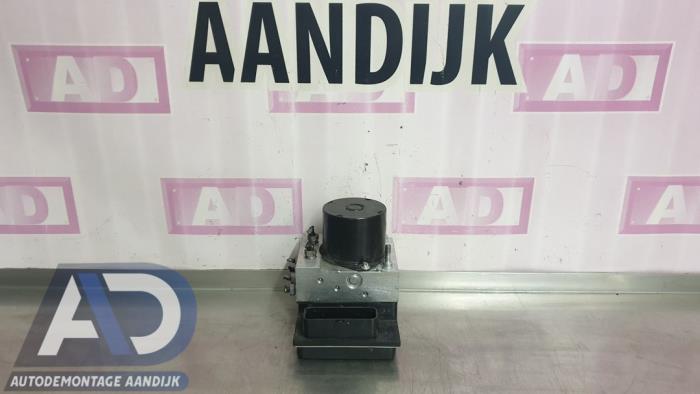 Gebruikte ABS Pomp Skoda Fabia II Combi 1.6 TDI 16V 90 Prijs € 49,99 Margeregeling aangeboden door Autodemontage Aandijk