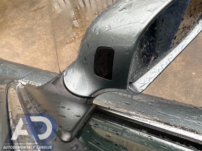 Buitenspiegel rechts van een Audi A6 (C6) 2.8 V6 24V FSI 2011