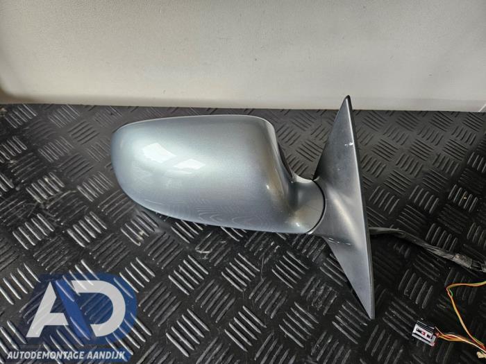 Buitenspiegel rechts van een Audi A6 (C6) 2.8 V6 24V FSI 2011