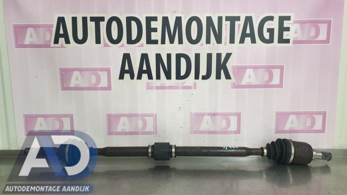 Gebruikte Steekas links-achter Mitsubishi Outlander (GF/GG) 2.0 16V PHEV 4x4 Prijs € 119,99 Margeregeling aangeboden door Autodemontage Aandijk