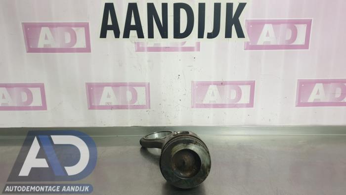 Gebruikte Zuiger Audi A8 (D4) 4.2 TDI V8 32V Quattro Prijs € 49,99 Margeregeling aangeboden door Autodemontage Aandijk