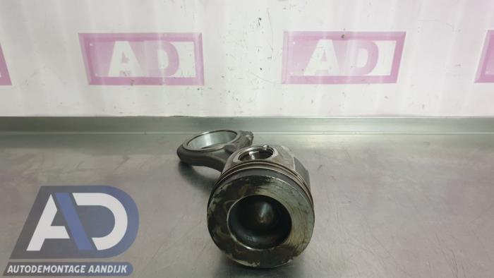Gebruikte Zuiger Audi A8 (D4) 4.2 TDI V8 32V Quattro Prijs € 49,99 Margeregeling aangeboden door Autodemontage Aandijk