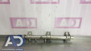 Gebruikte Injector brug BMW 1 serie (E88) 120i 16V Prijs € 39,99 Margeregeling aangeboden door Autodemontage Aandijk