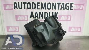 Gebruikte Luchtfilterhuis Mercedes B (W245) 2.0 B-200 16V Prijs € 24,99 Margeregeling aangeboden door Autodemontage Aandijk