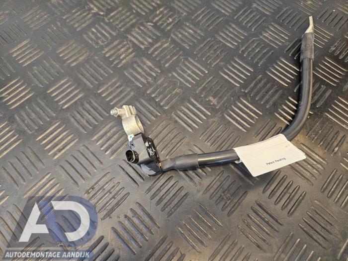 Accu sensor van een Audi A6 (C6) 2.8 V6 24V FSI 2011