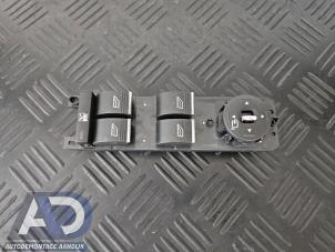 Gebruikte Schakelblok ruiten Ford B-Max (JK8) 1.4 16V Prijs € 29,99 Margeregeling aangeboden door Autodemontage Aandijk