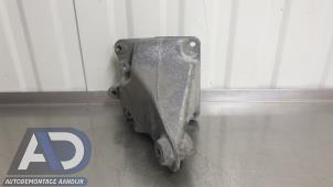 Gebruikte Motorsteun Mercedes E (C207) E-350 CGI V6 24V Prijs € 39,99 Margeregeling aangeboden door Autodemontage Aandijk