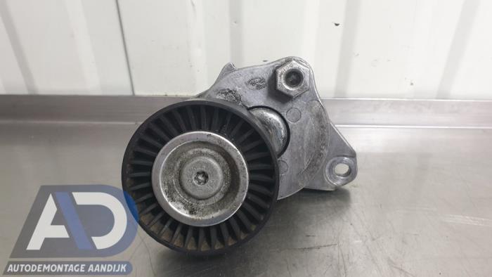 Gebruikte Spanrol Multiriem Mercedes E (C207) E-350 CGI V6 24V Prijs € 24,99 Margeregeling aangeboden door Autodemontage Aandijk