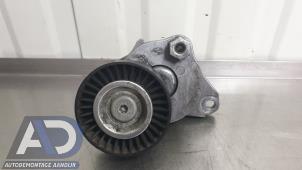 Gebruikte Spanrol Multiriem Mercedes E (C207) E-350 CGI V6 24V Prijs € 24,99 Margeregeling aangeboden door Autodemontage Aandijk